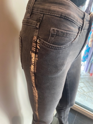 0355 D930