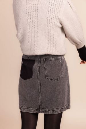  MID GREY